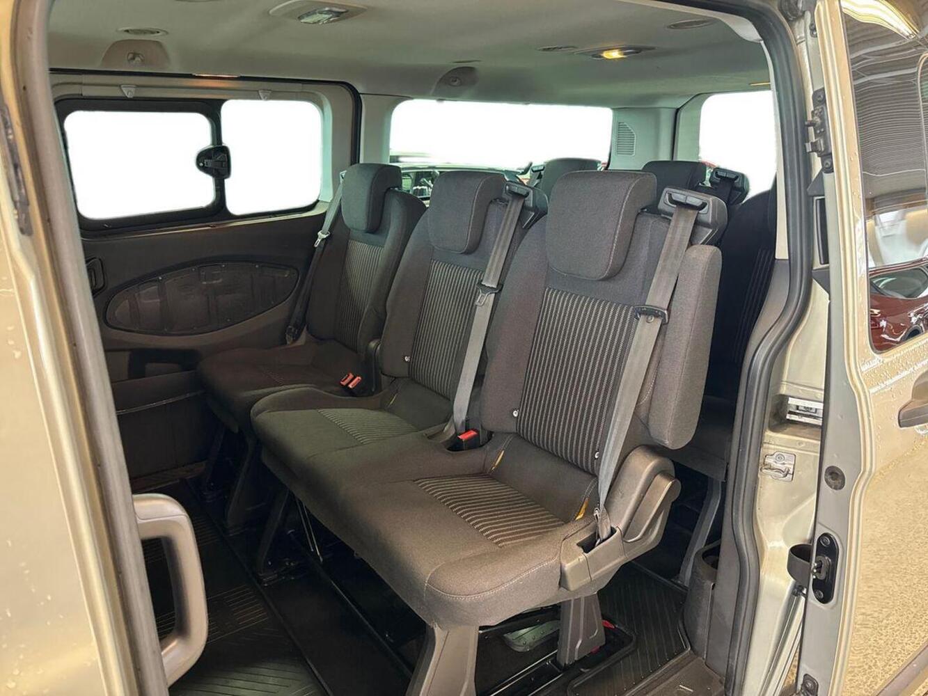 Ford Tourneo vaihtoauto