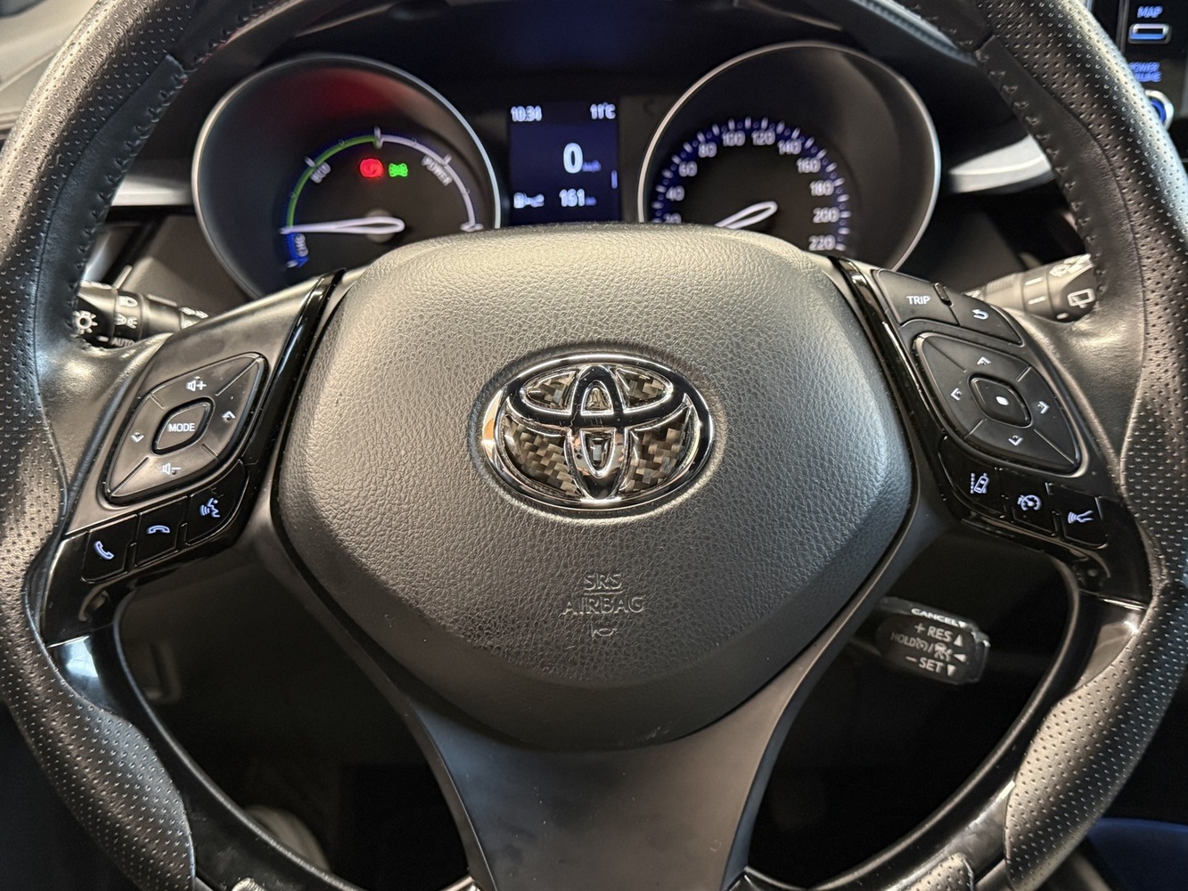 Toyota C-HR vaihtoauto