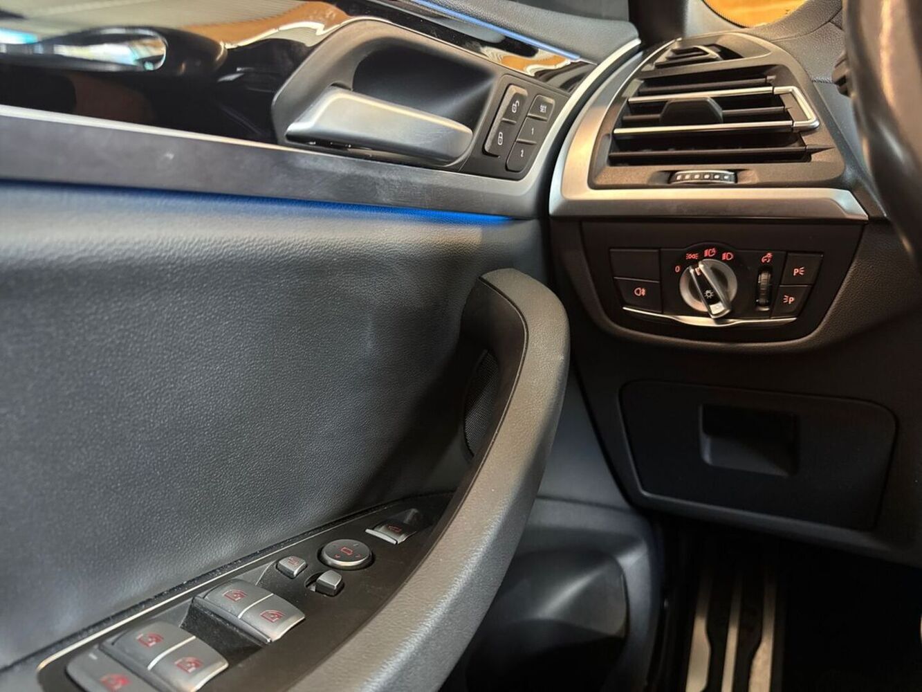 BMW iX3 vaihtoauto
