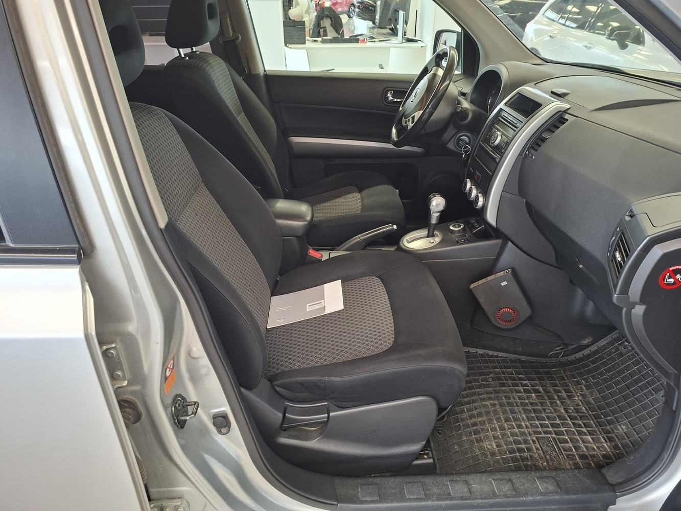 Nissan X-Trail vaihtoauto