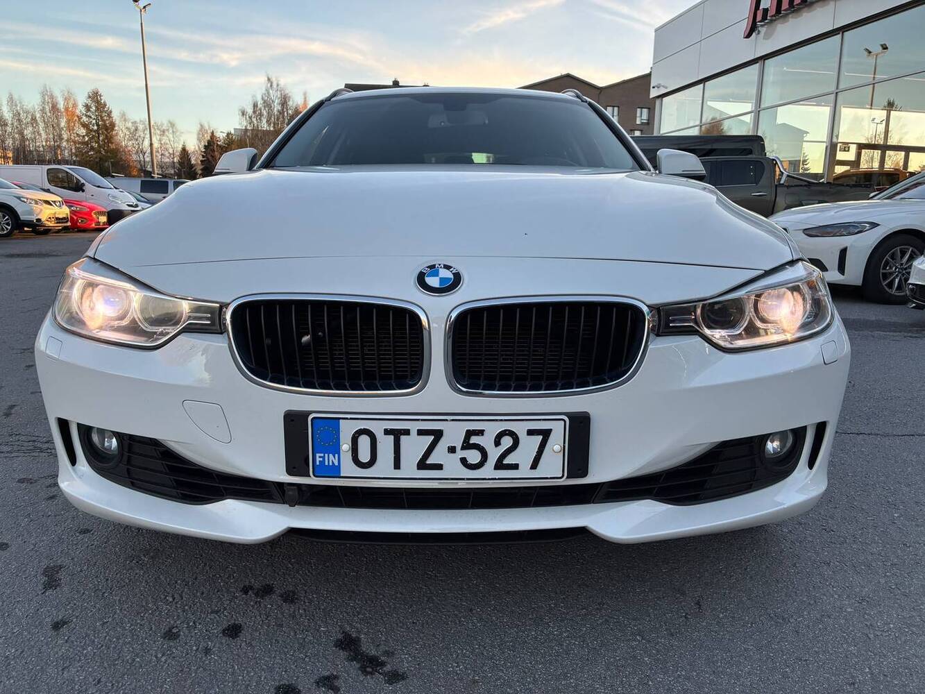 BMW 320 vaihtoauto