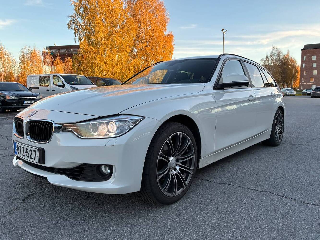 BMW 320 vaihtoauto