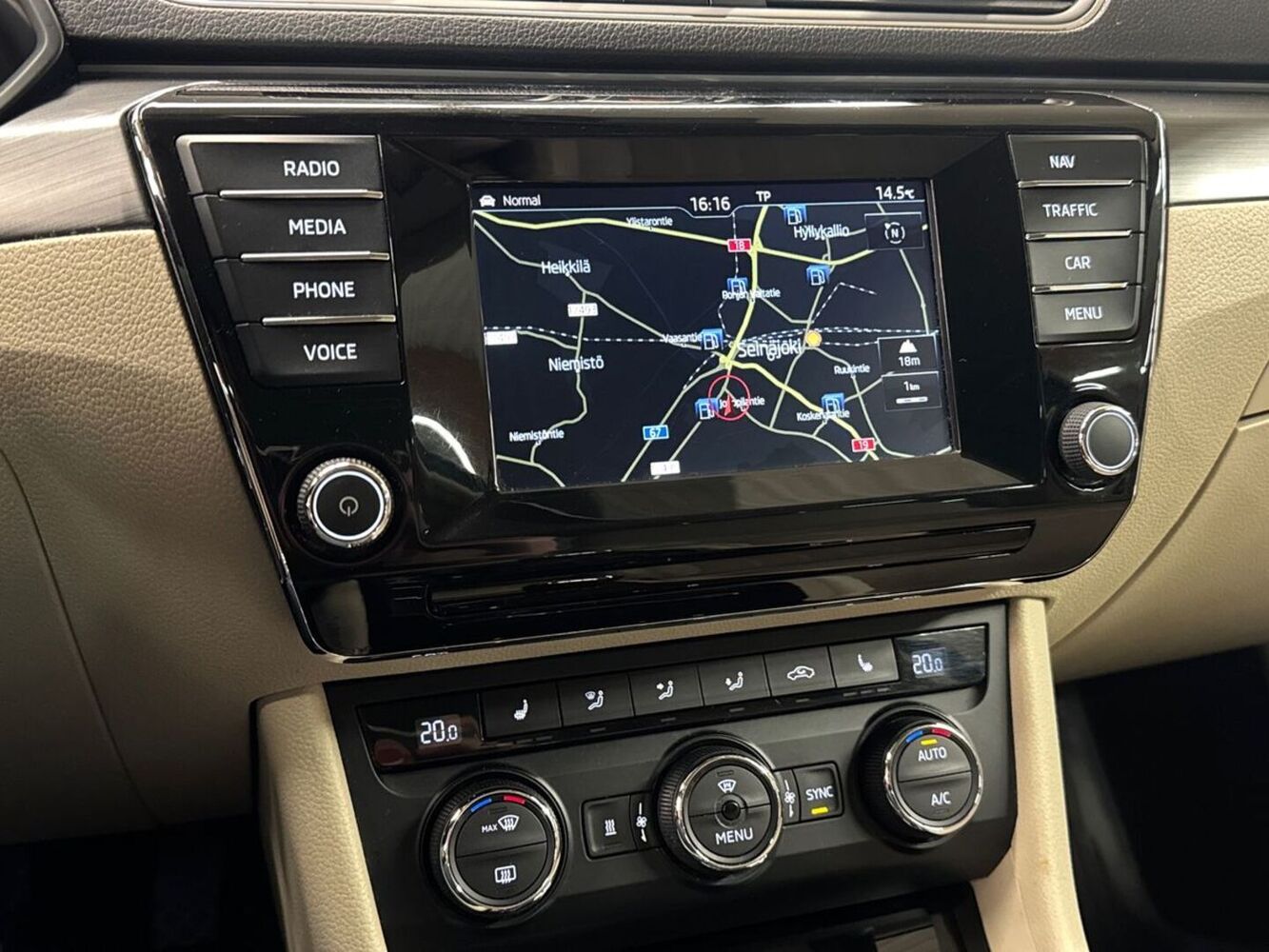 Skoda Superb vaihtoauto