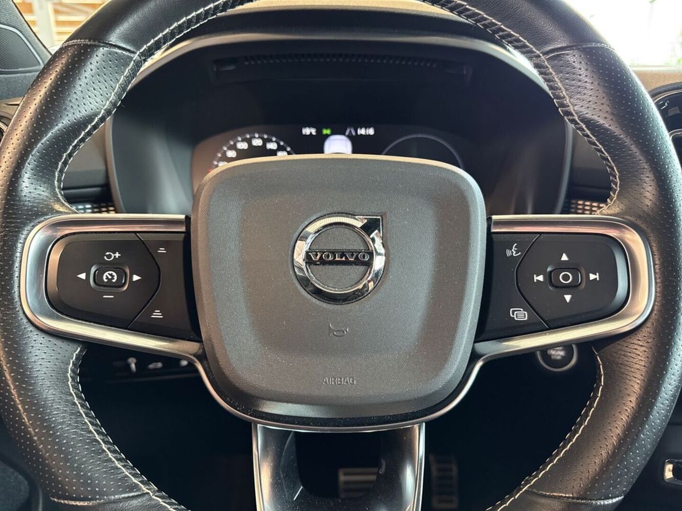 Volvo XC40 vaihtoauto