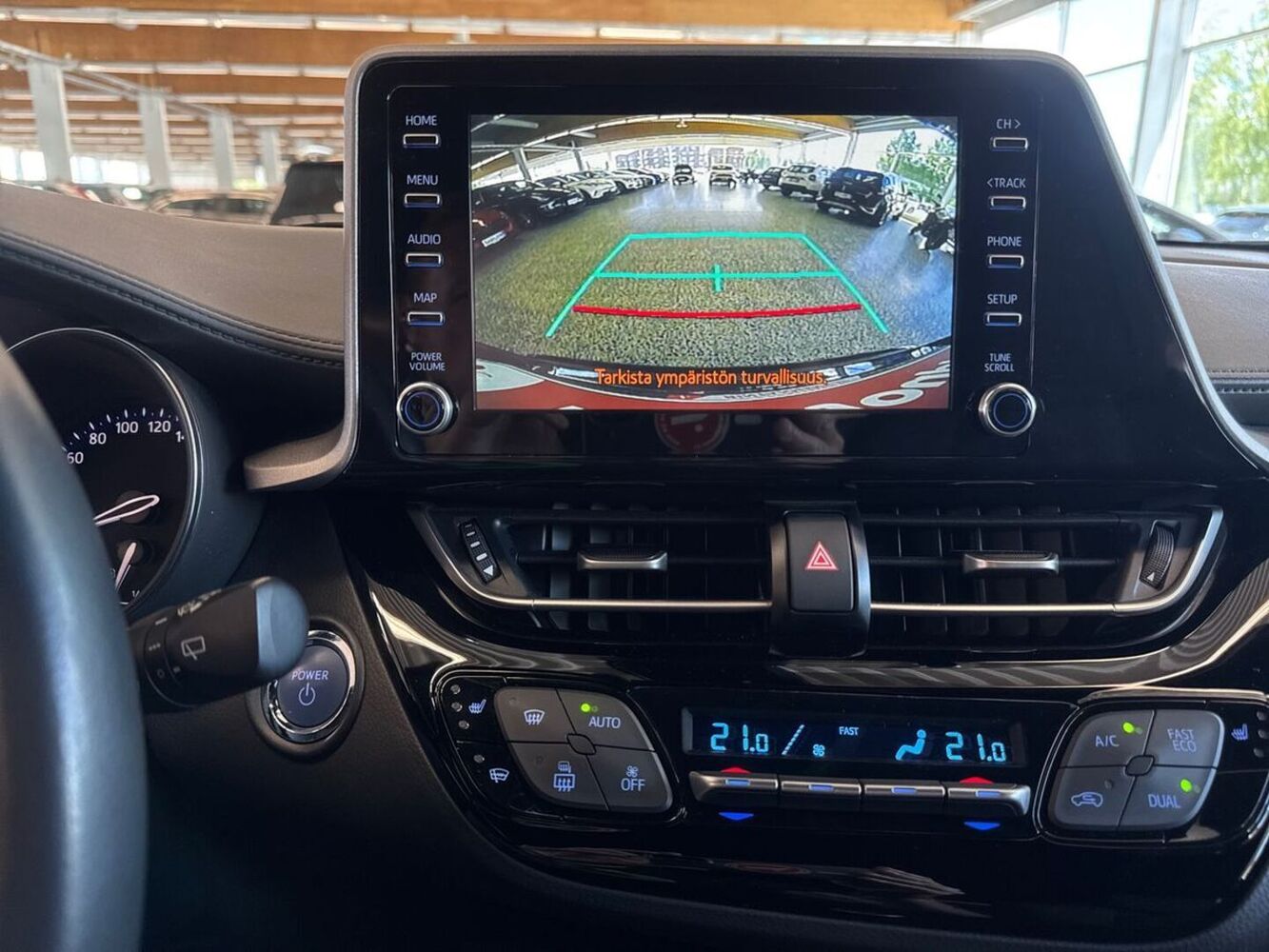 Toyota C-HR vaihtoauto