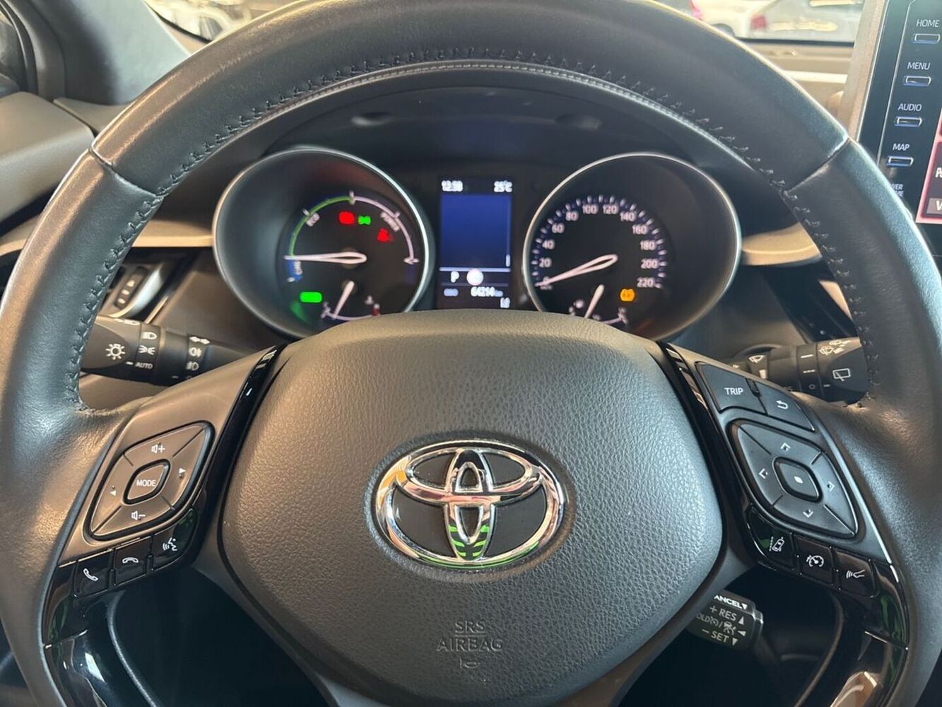 Toyota C-HR vaihtoauto