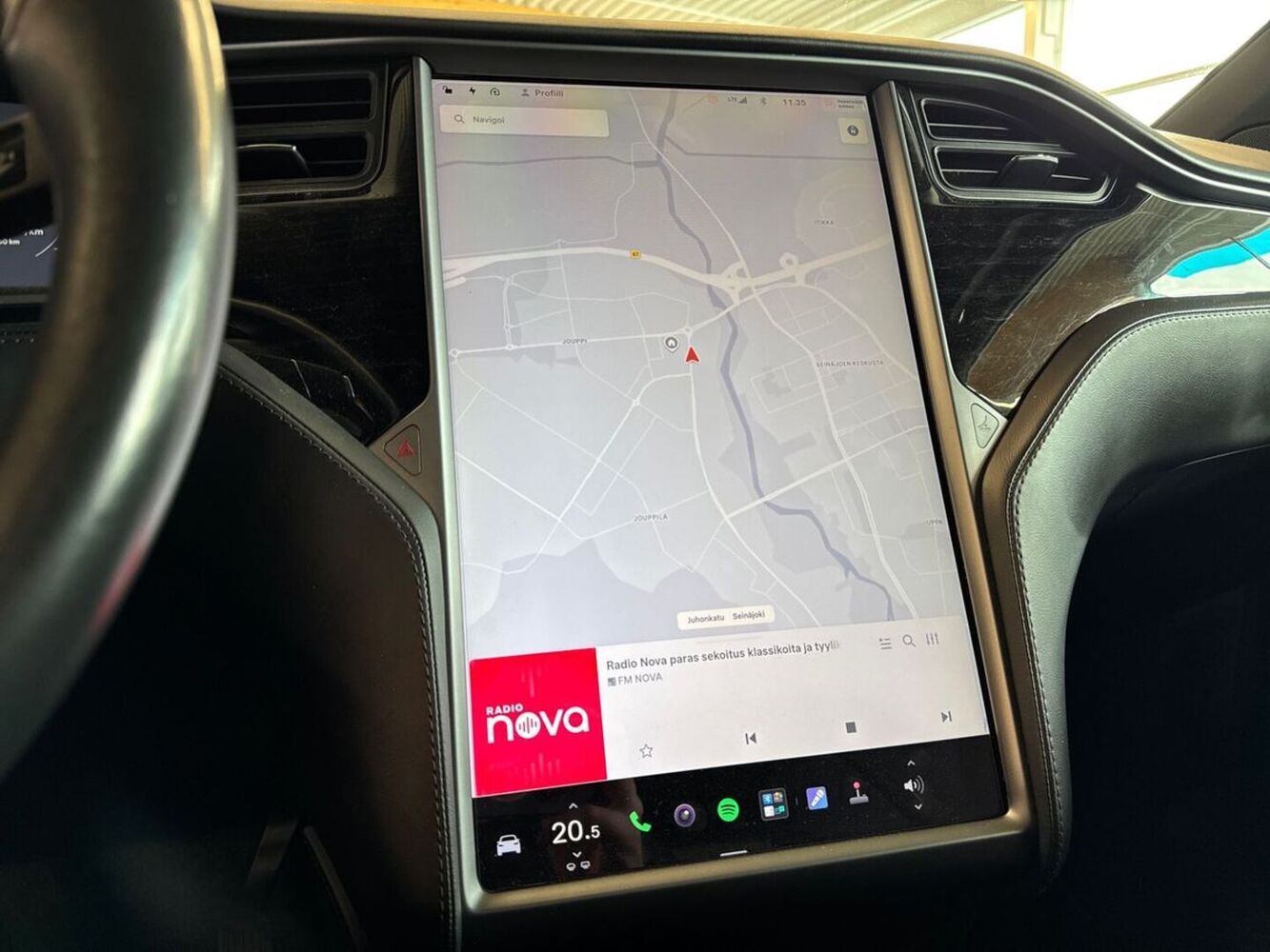 Tesla Model X vaihtoauto