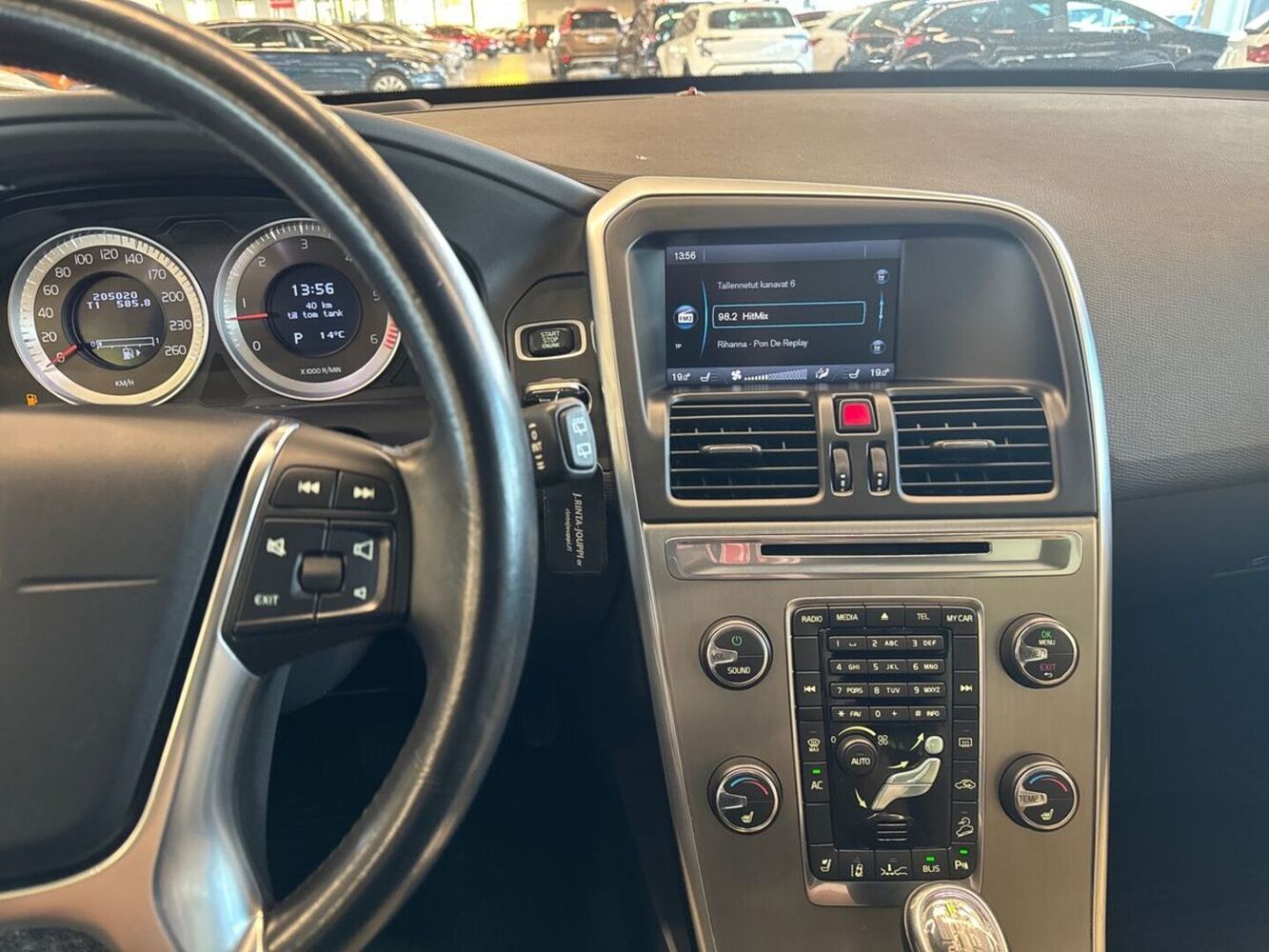 Volvo XC60 vaihtoauto