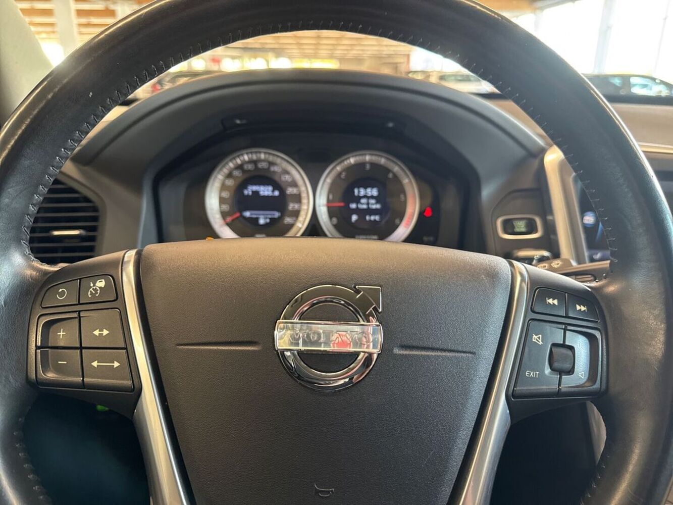 Volvo XC60 vaihtoauto