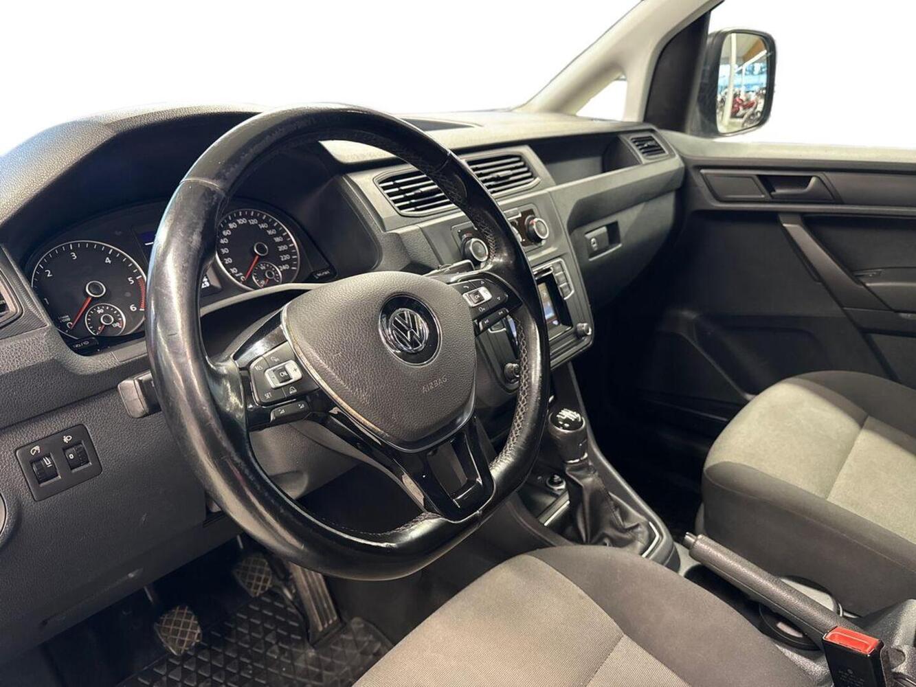 Volkswagen Caddy Maxi vaihtoauto