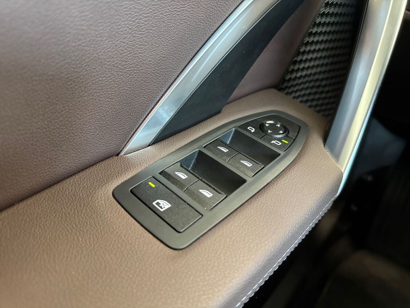 BMW iX1 vaihtoauto