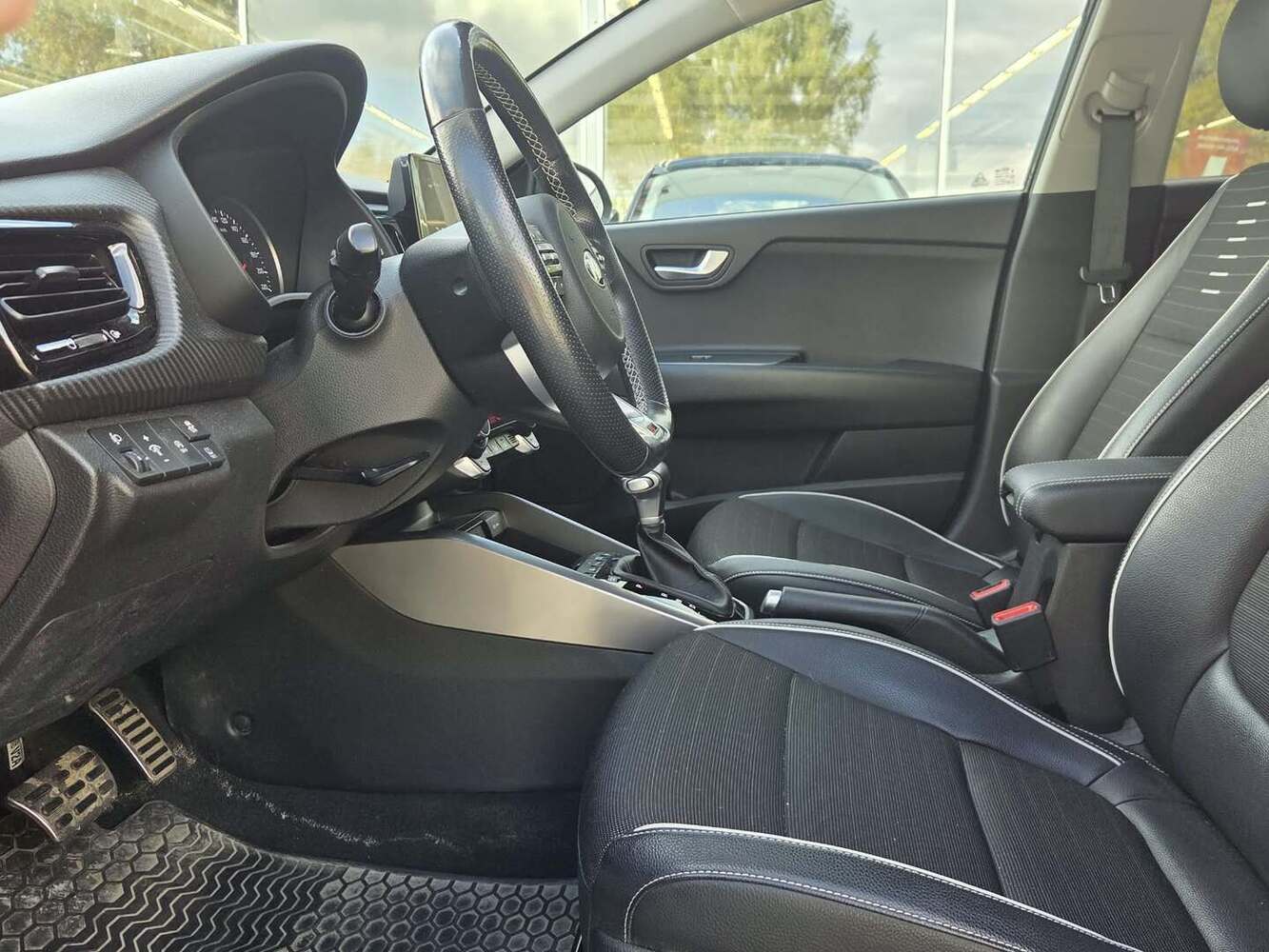 Kia Rio vaihtoauto