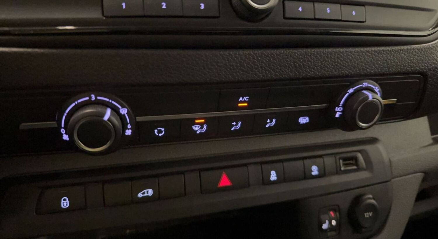Opel Vivaro vaihtoauto