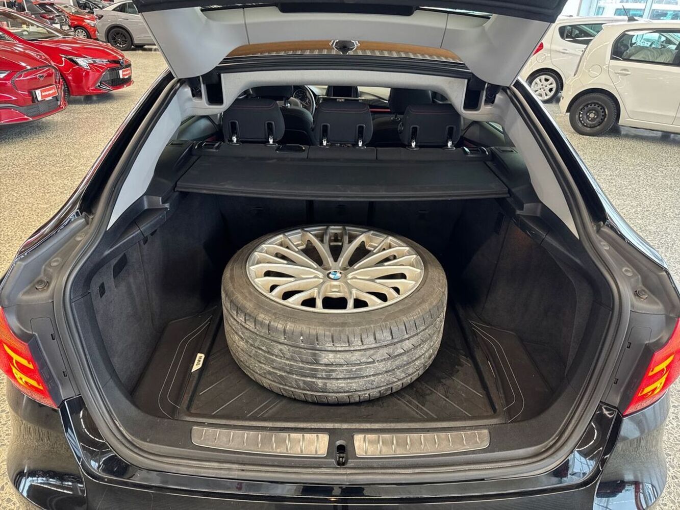BMW 320 vaihtoauto