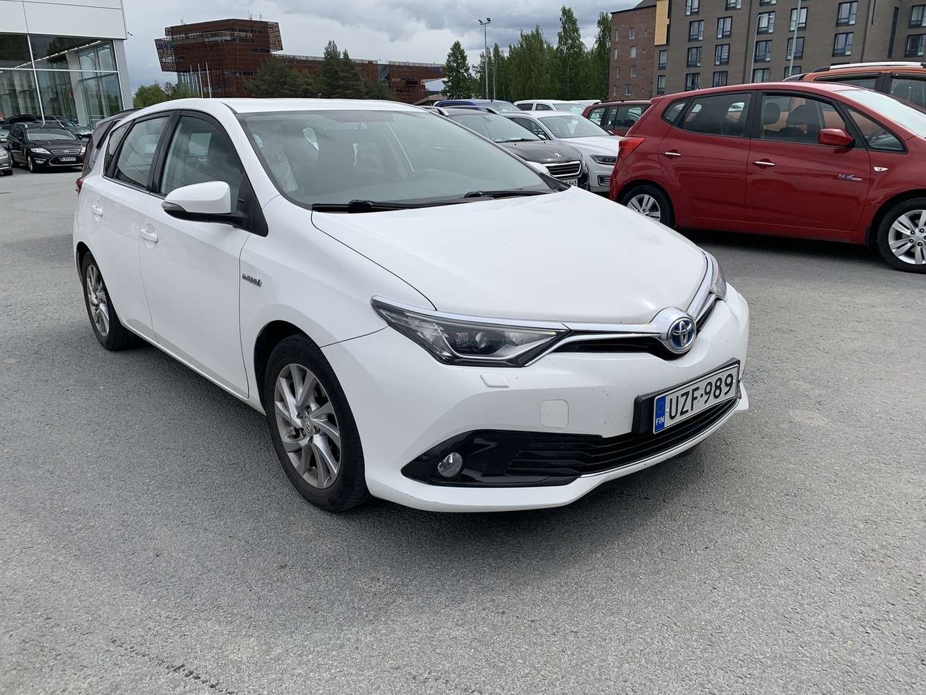 Toyota Auris vaihtoauto