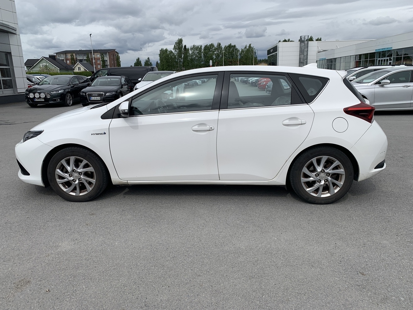 Toyota Auris vaihtoauto