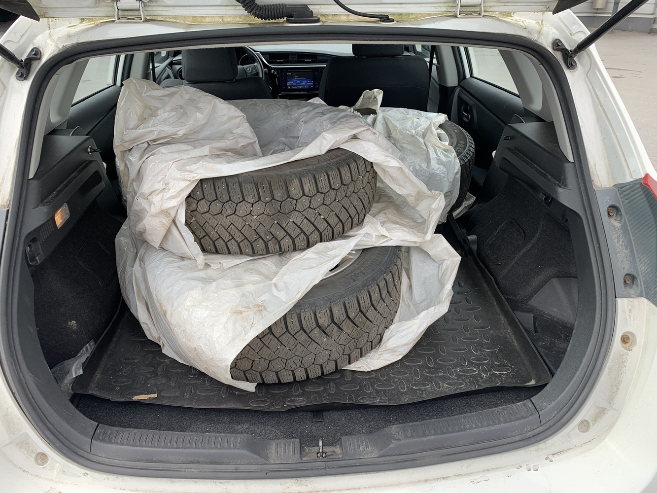Toyota Auris vaihtoauto