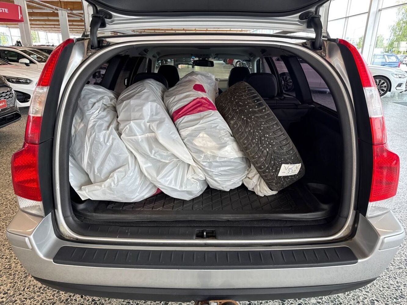 Volvo V70 vaihtoauto