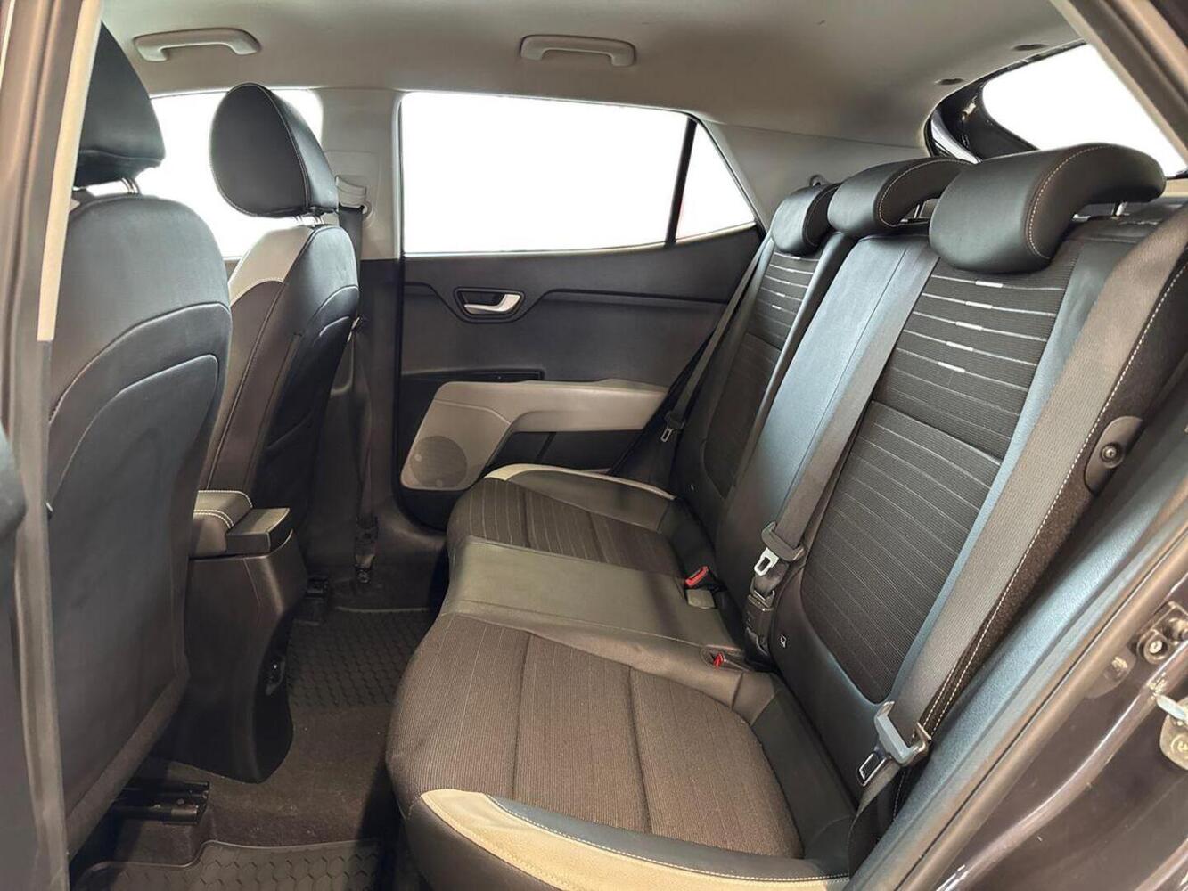 Kia Stonic vaihtoauto