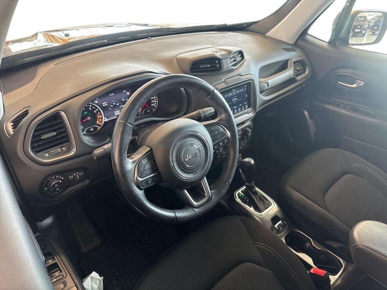 Jeep Renegade vaihtoauto