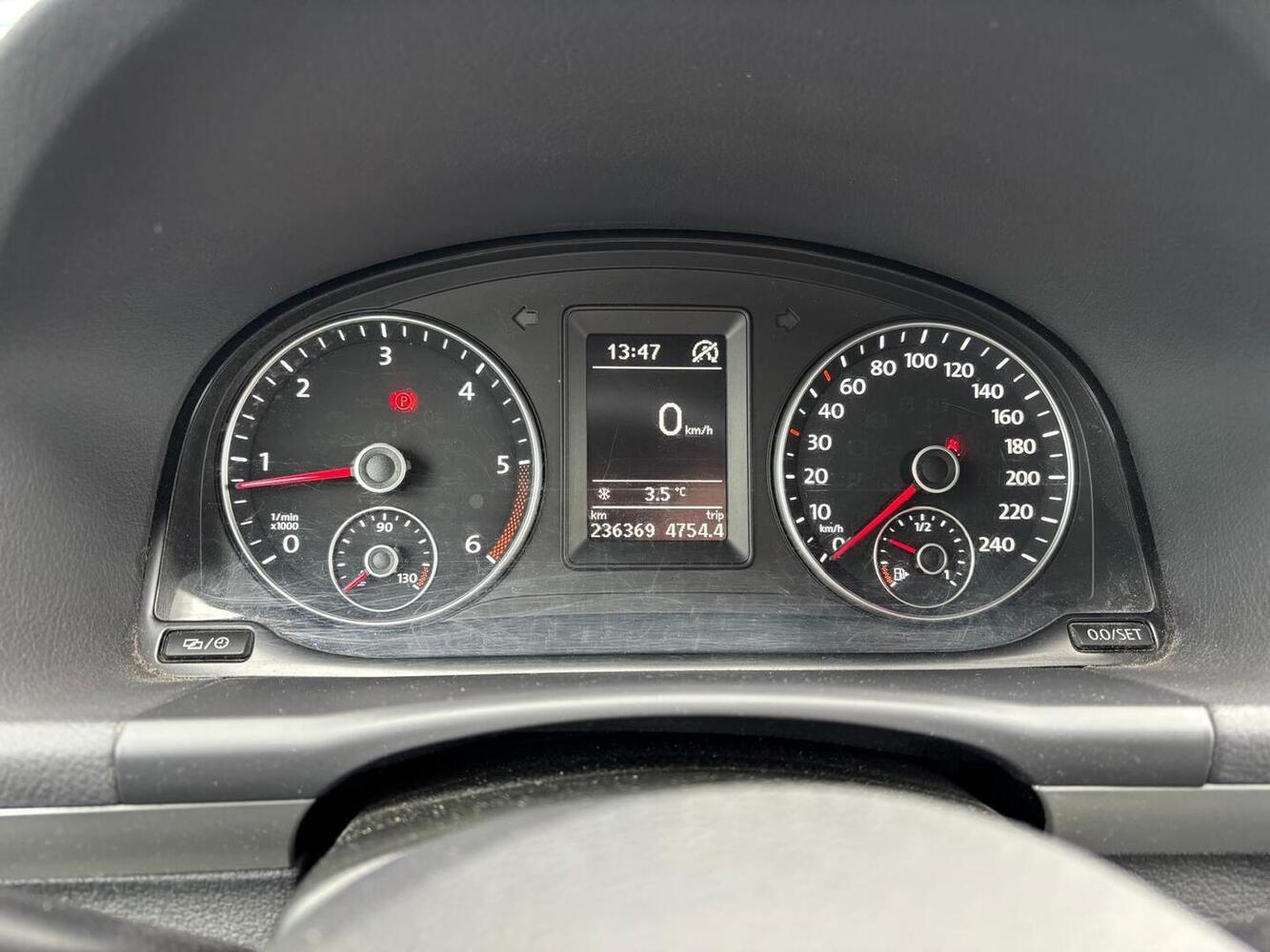 Volkswagen Touran vaihtoauto