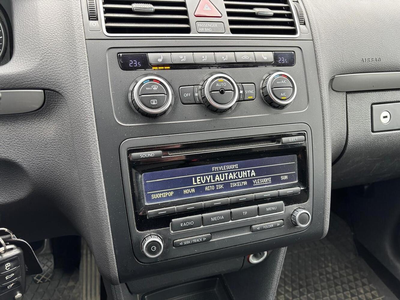 Volkswagen Touran vaihtoauto