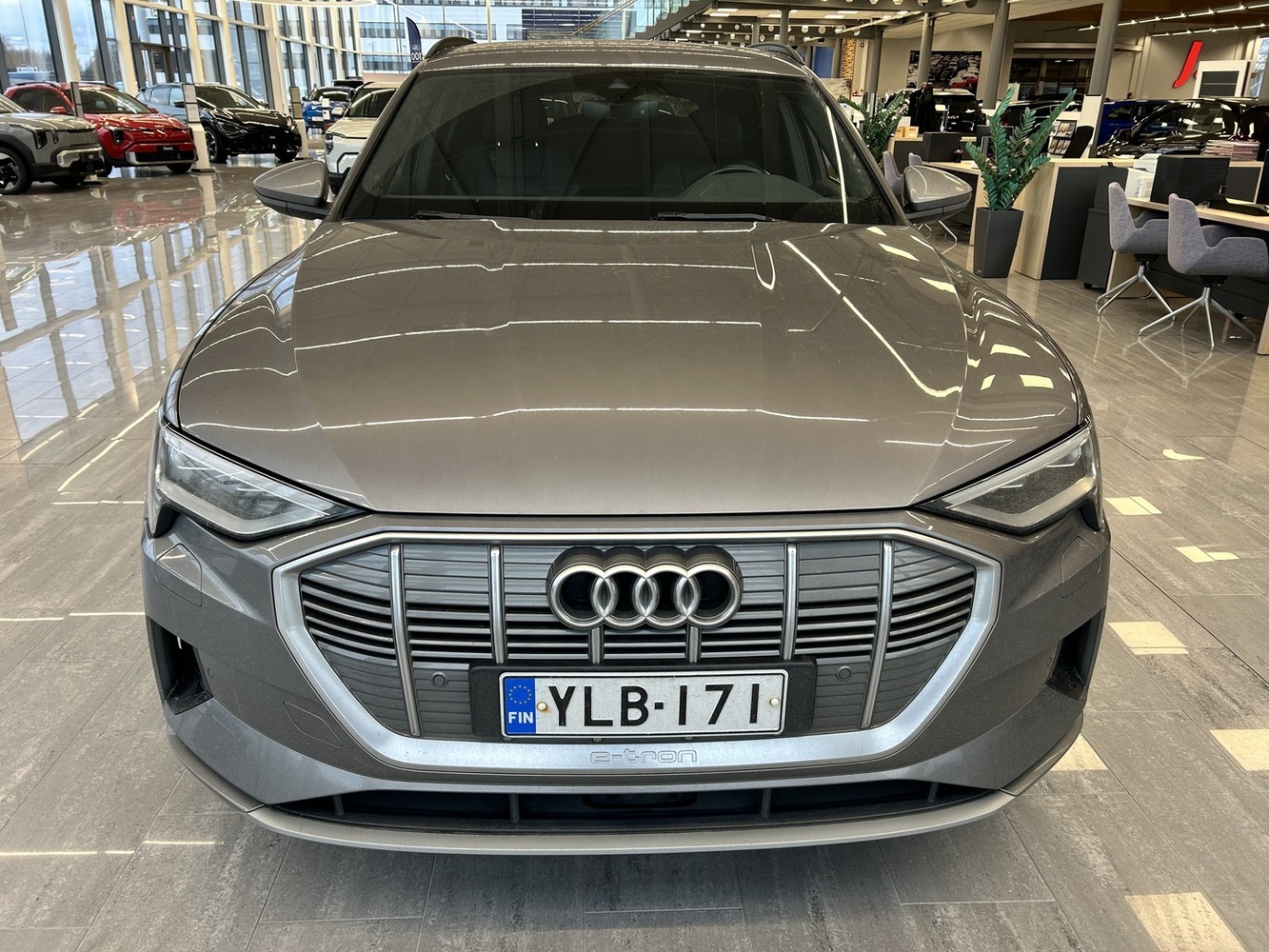 Audi e-tron vaihtoauto