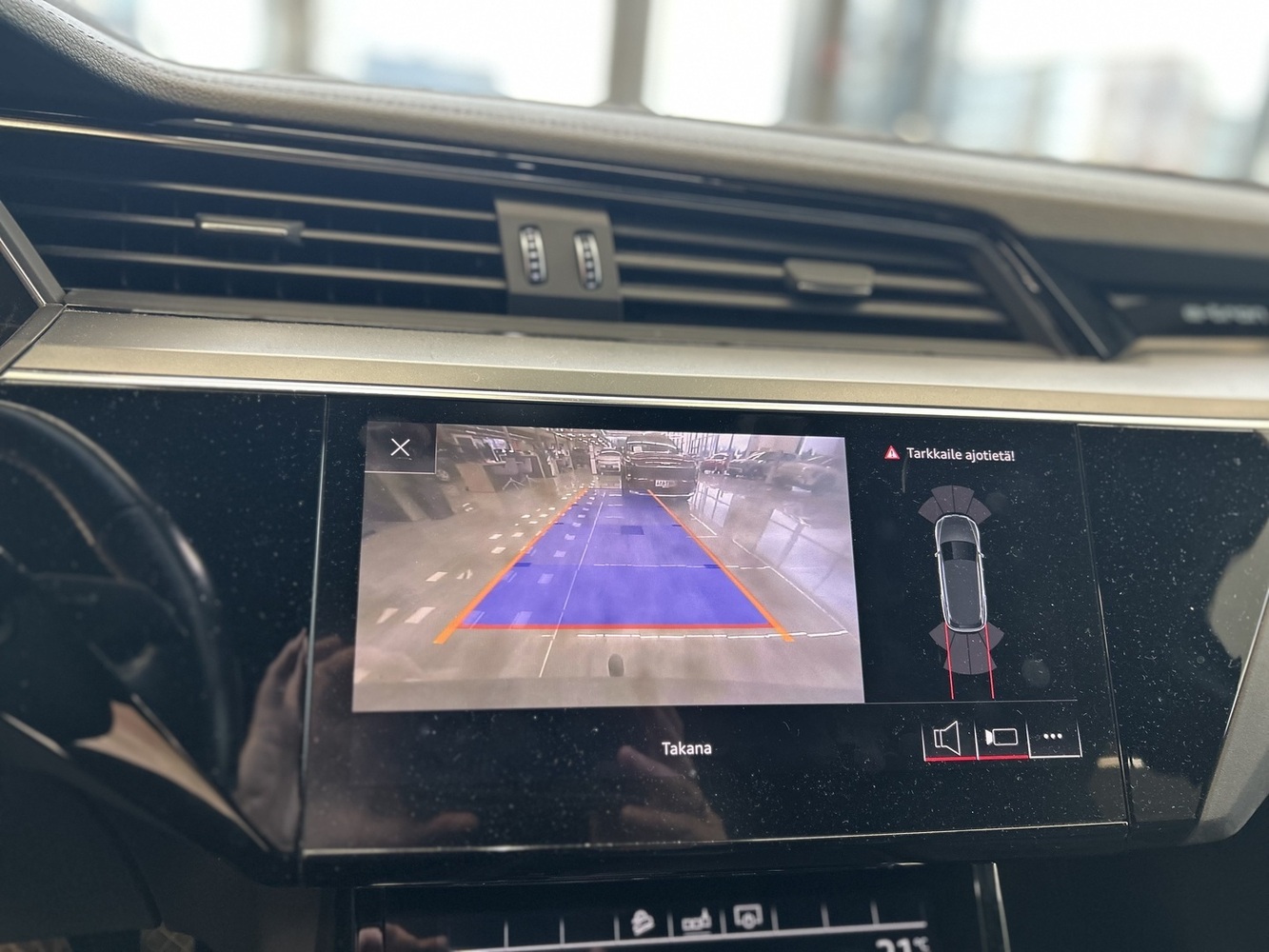 Audi e-tron vaihtoauto