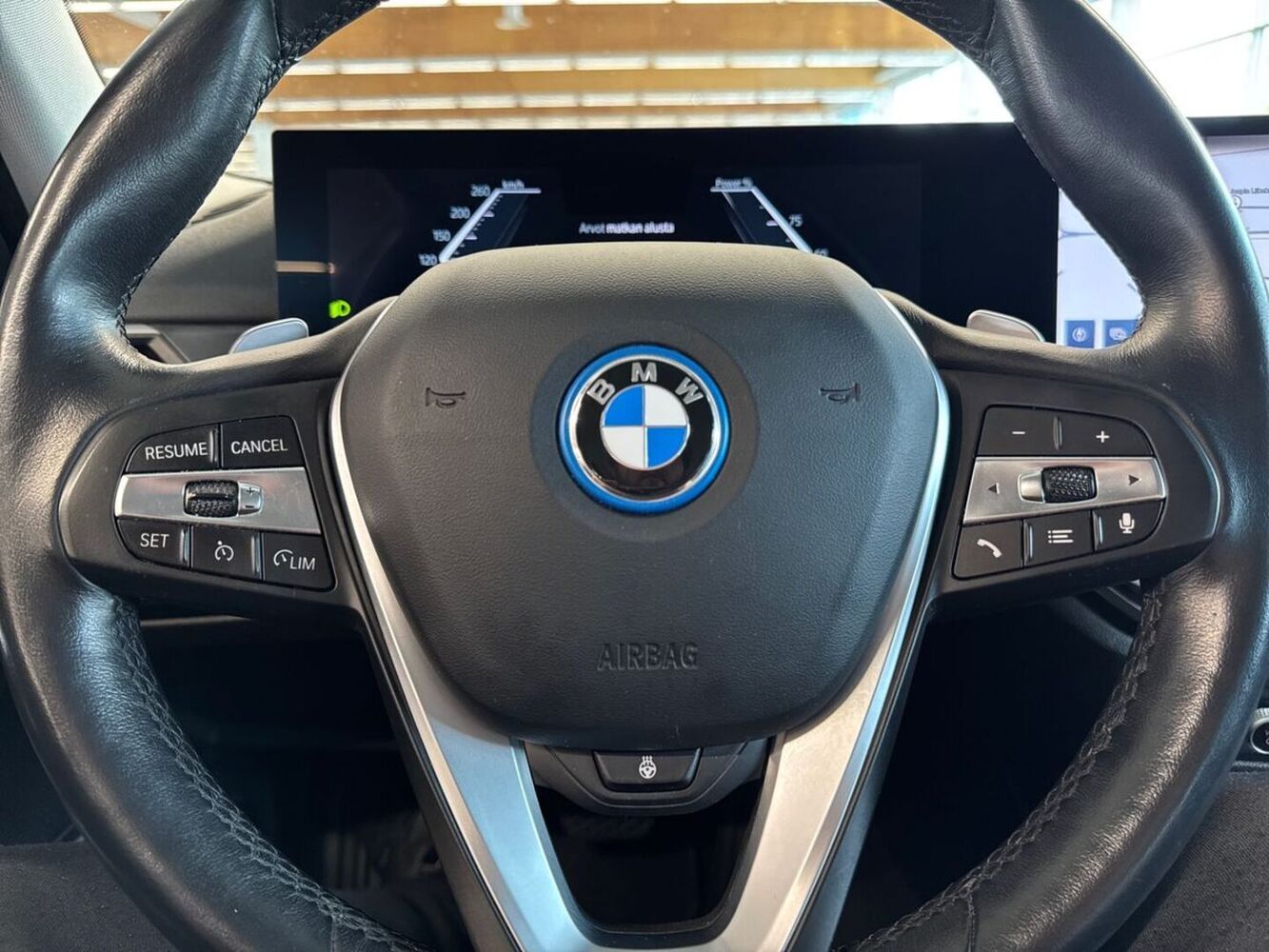 BMW 330 vaihtoauto