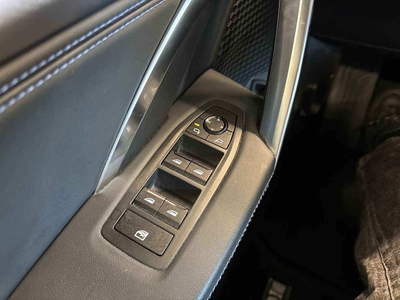 BMW iX1 vaihtoauto