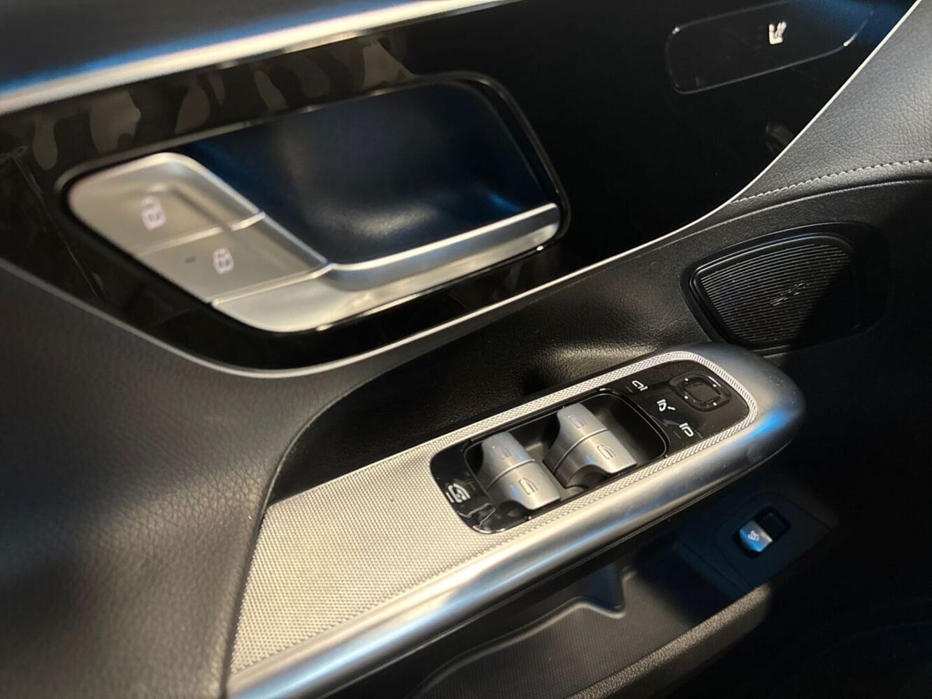 Mercedes-Benz EQE vaihtoauto