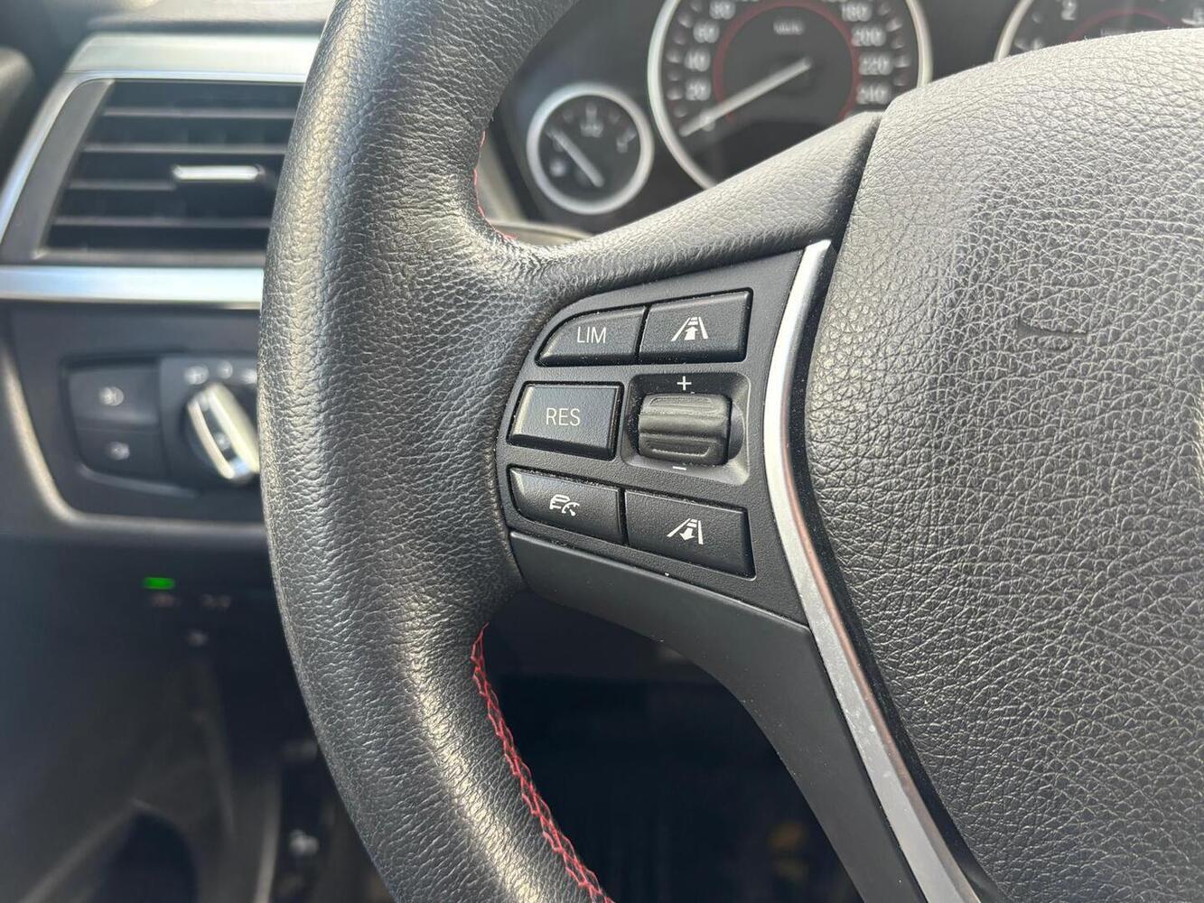 BMW 330 vaihtoauto