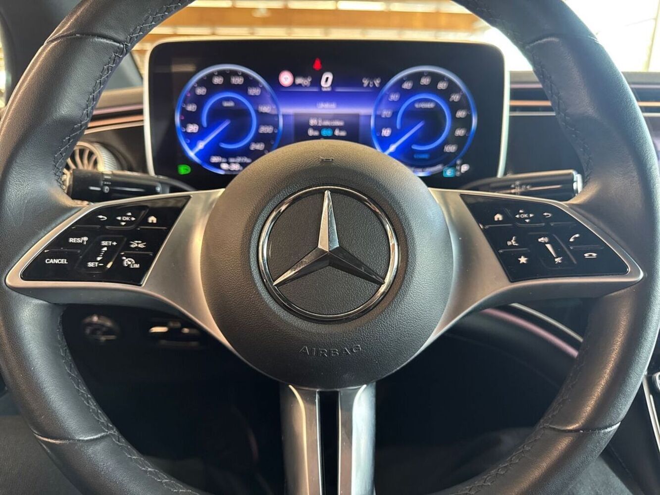 Mercedes-Benz EQE vaihtoauto