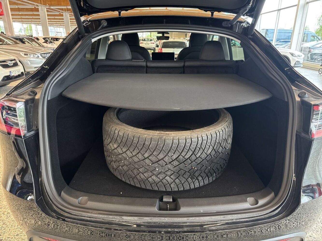 Tesla Model Y vaihtoauto