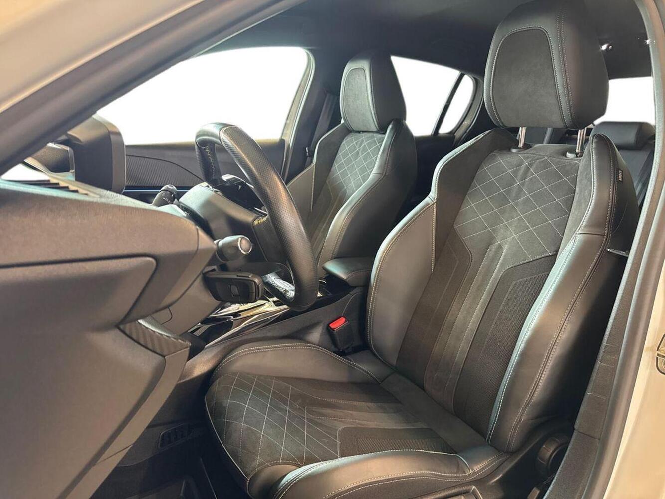 Peugeot e-208 vaihtoauto