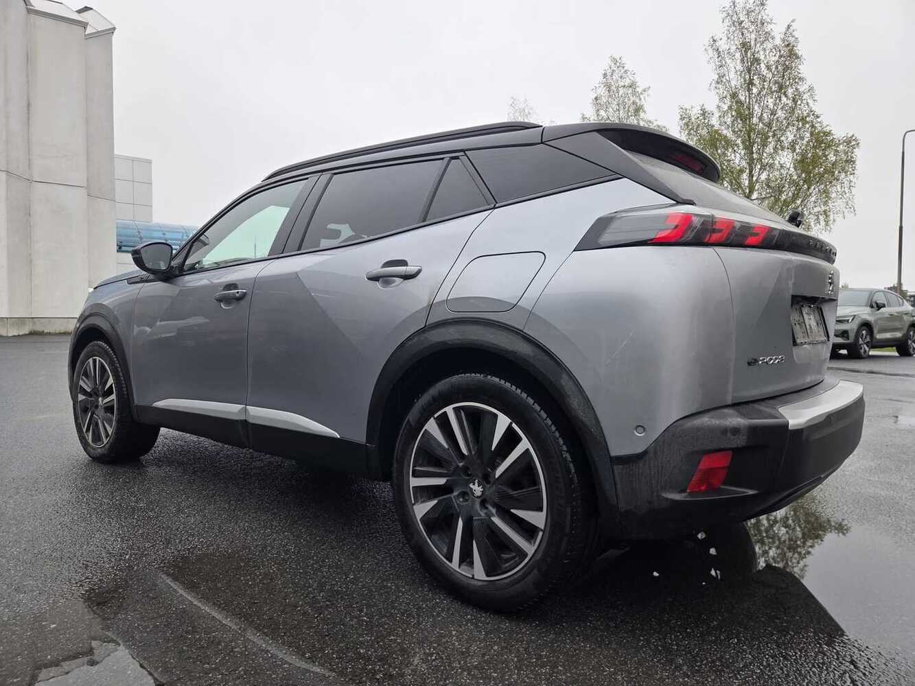 Peugeot e-2008 vaihtoauto