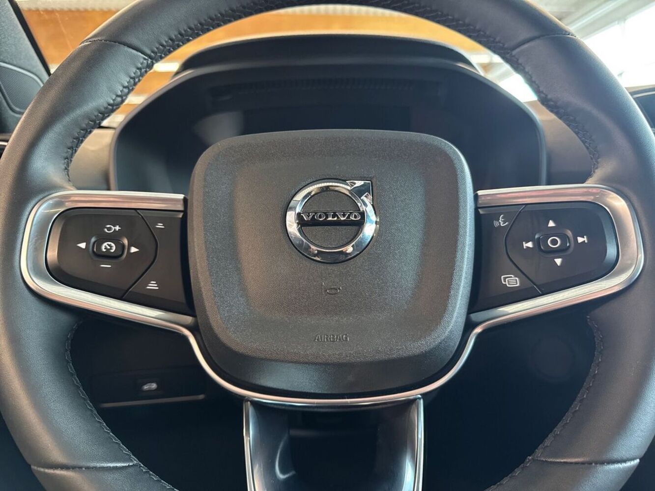 Volvo C40 vaihtoauto