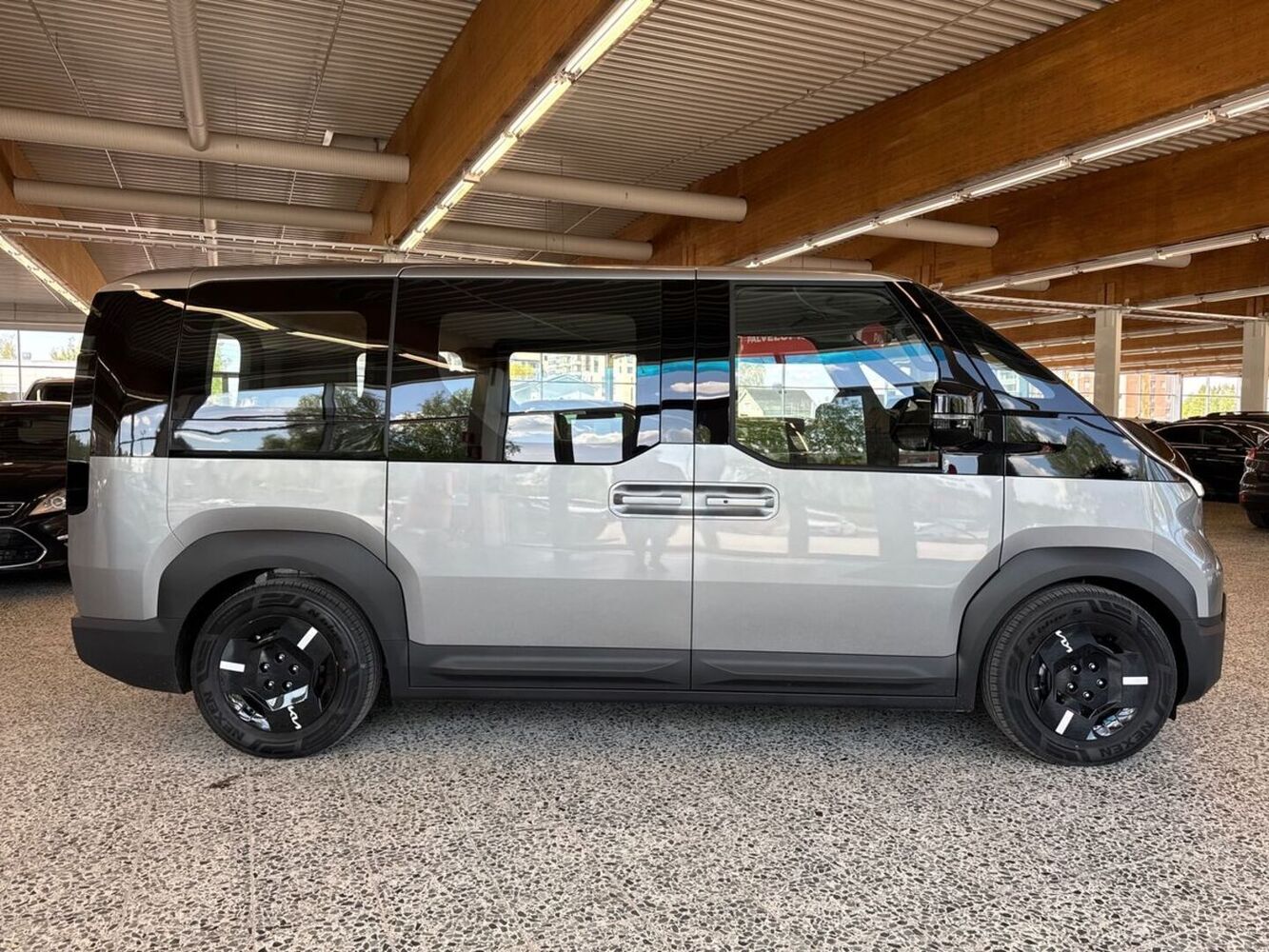 Kia PV5 vaihtoauto