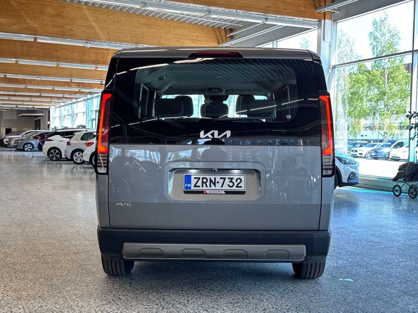 Kia PV5 vaihtoauto