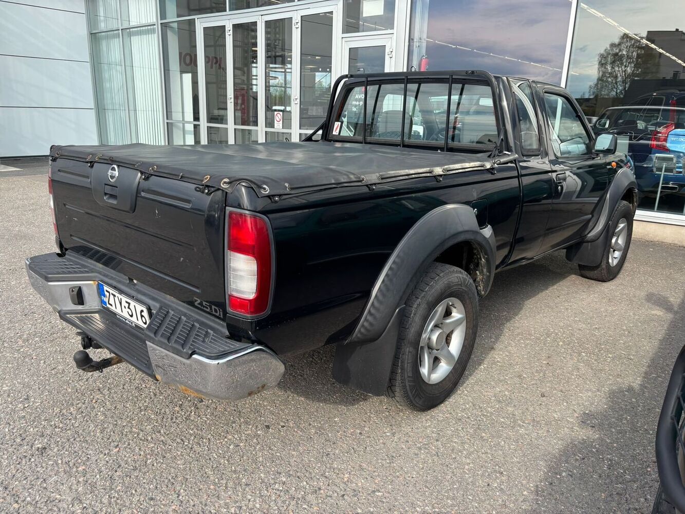 Nissan Navara vaihtoauto