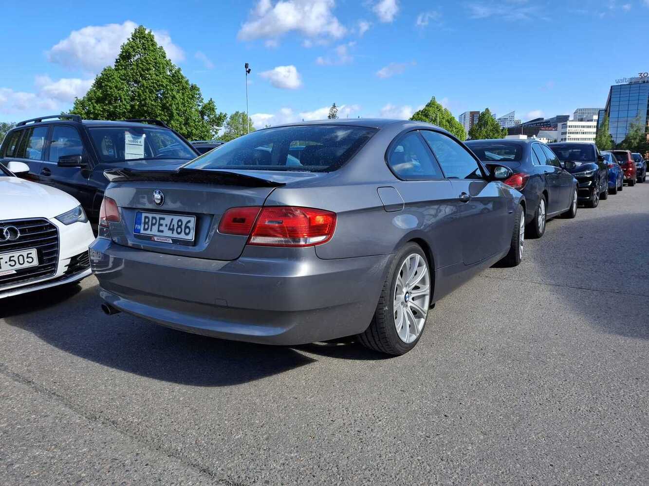 BMW 320 vaihtoauto