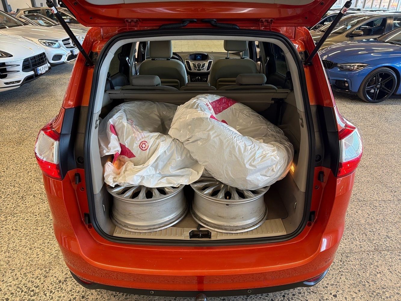 Ford Grand C-MAX vaihtoauto