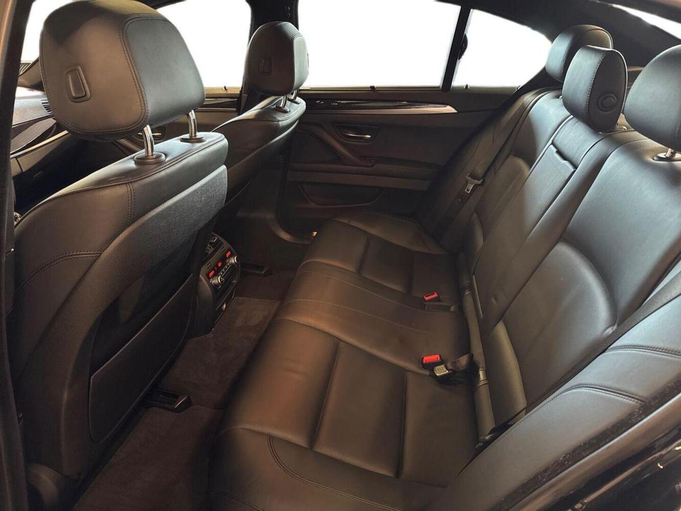 BMW M5 vaihtoauto