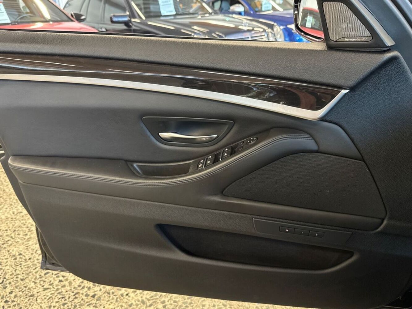 BMW M5 vaihtoauto