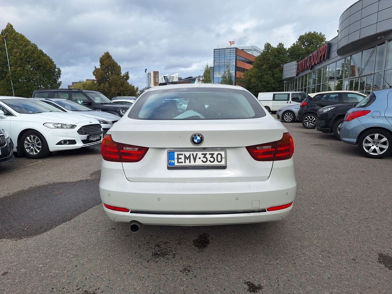BMW 320 vaihtoauto