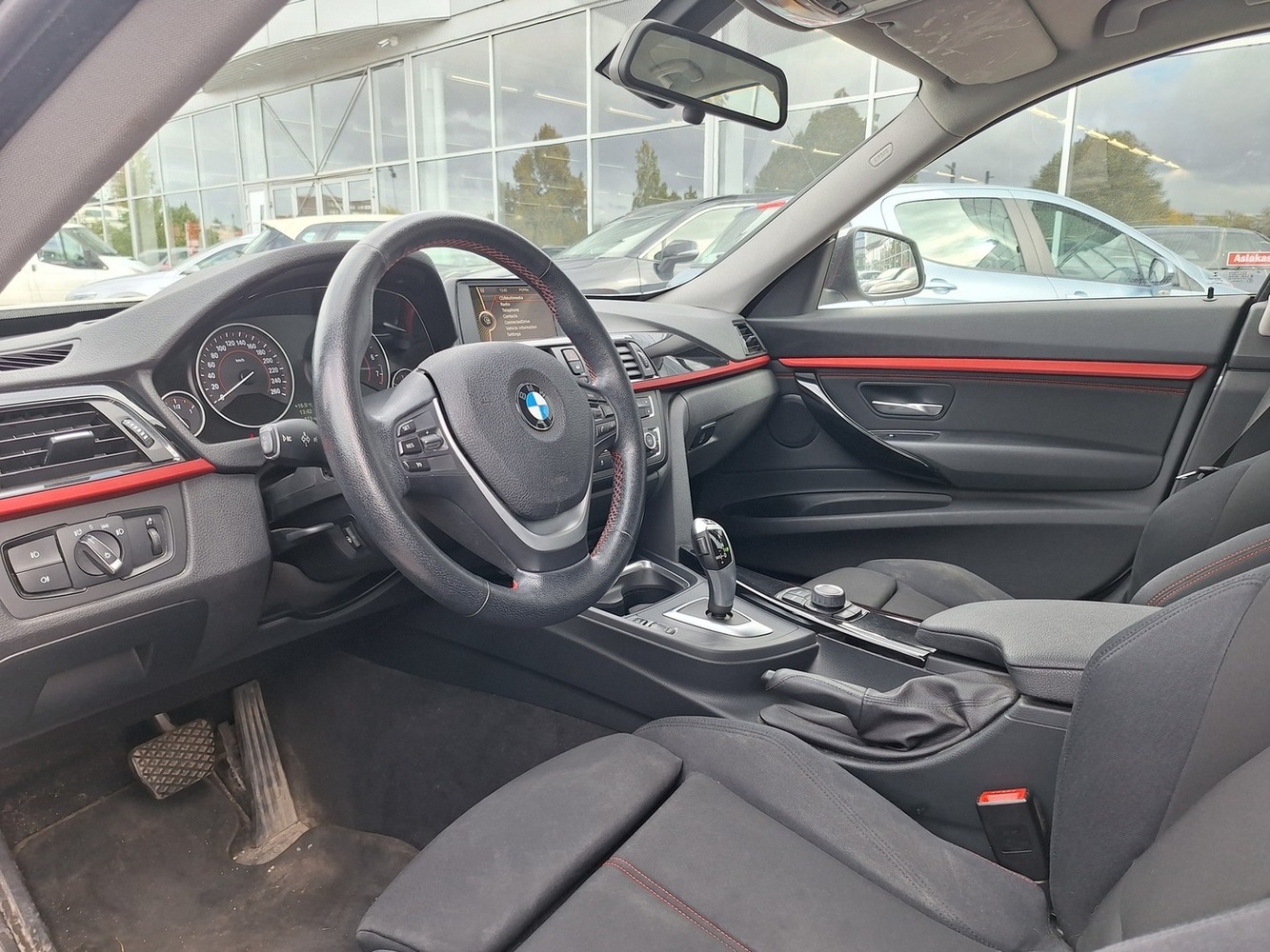 BMW 320 vaihtoauto