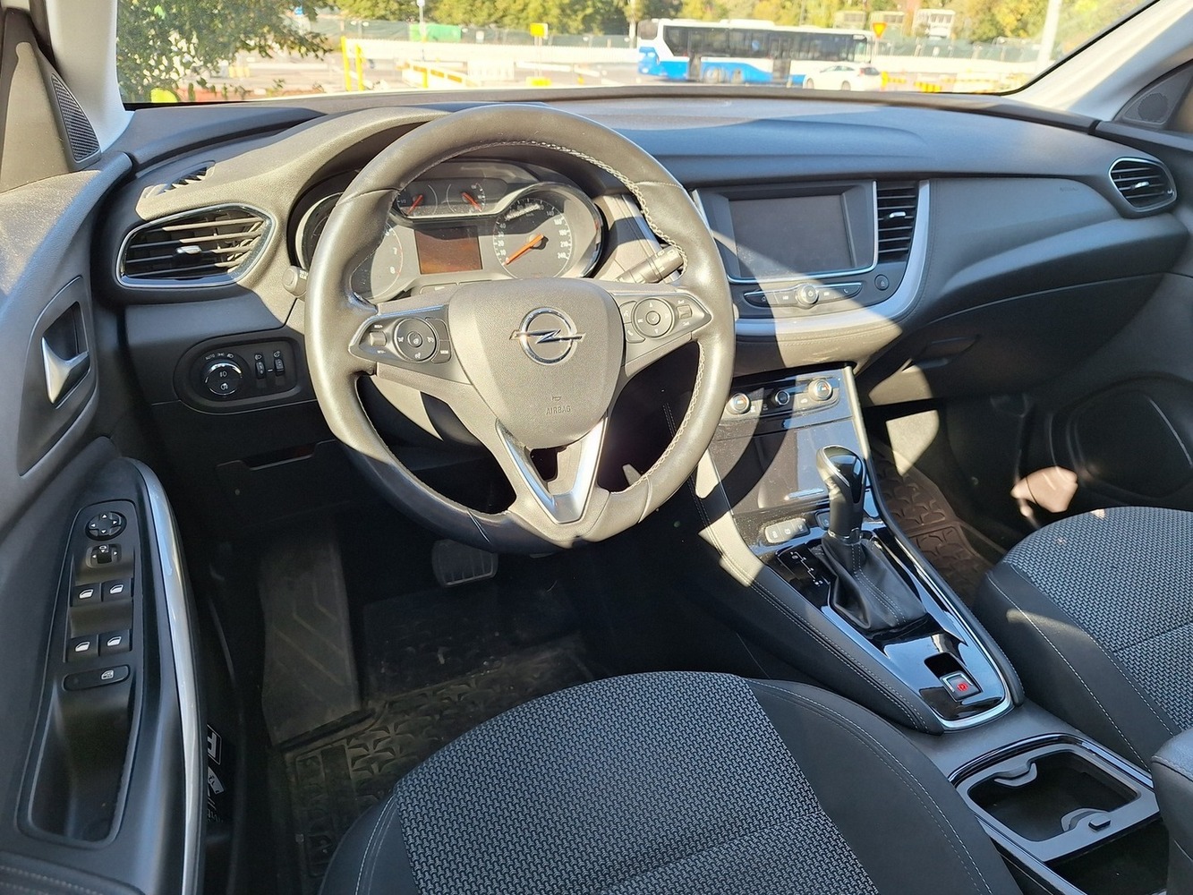 Opel Grandland X vaihtoauto