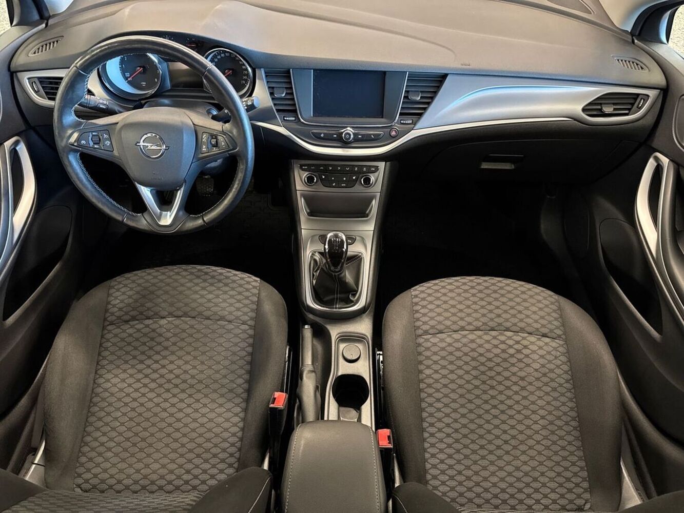 Opel Astra vaihtoauto