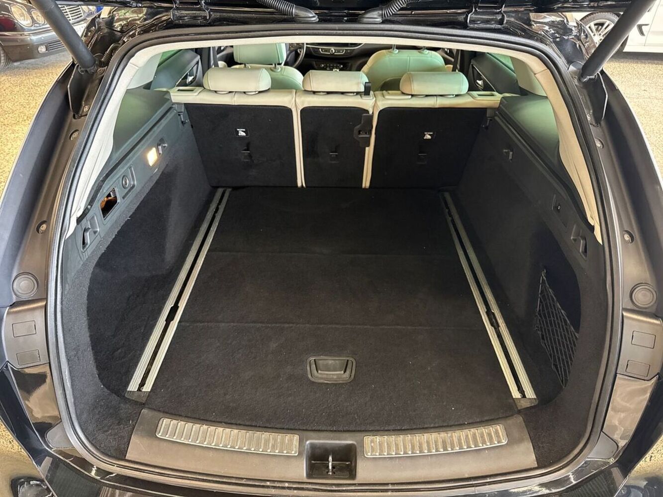 Opel Insignia vaihtoauto