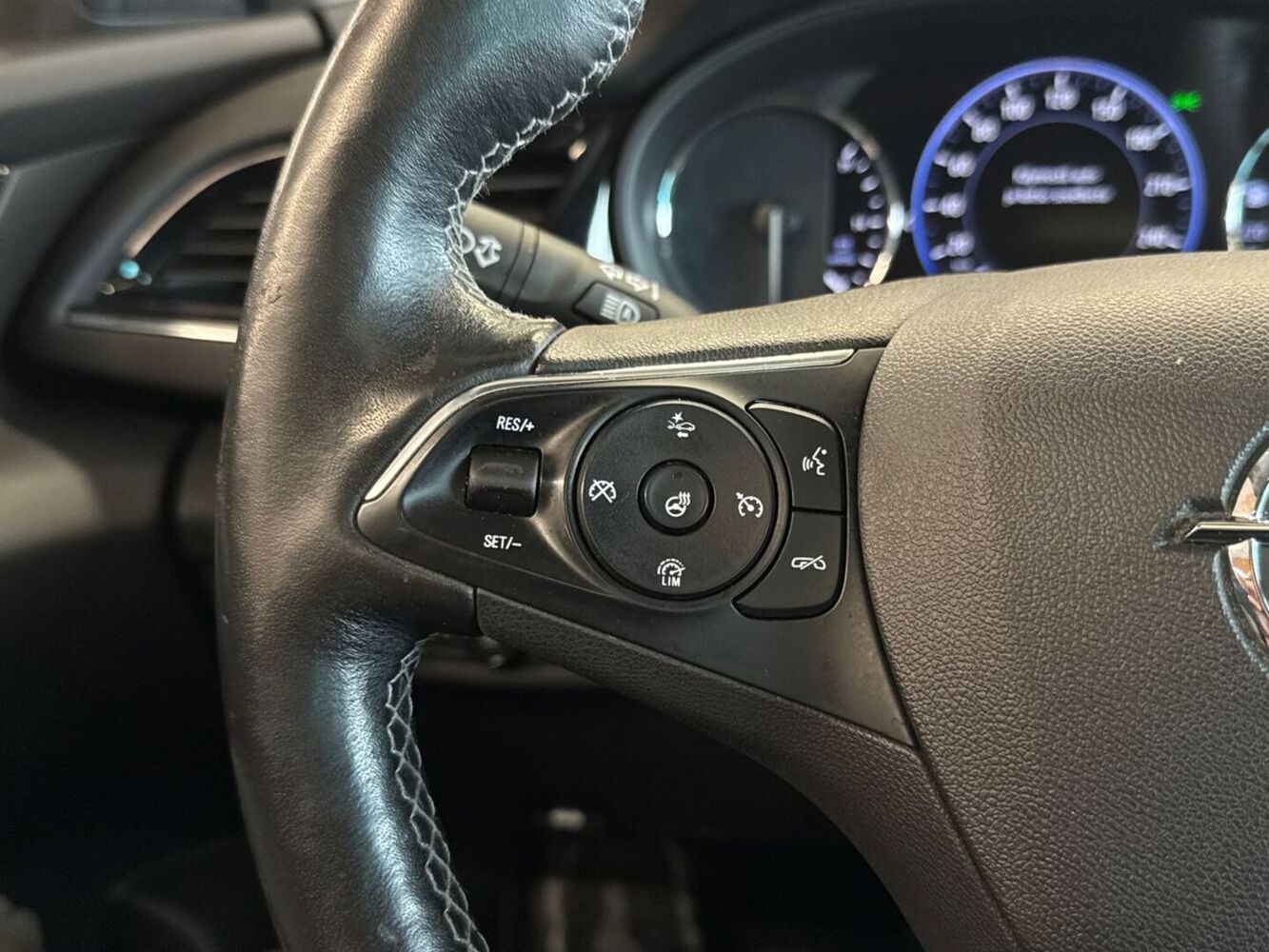 Opel Insignia vaihtoauto